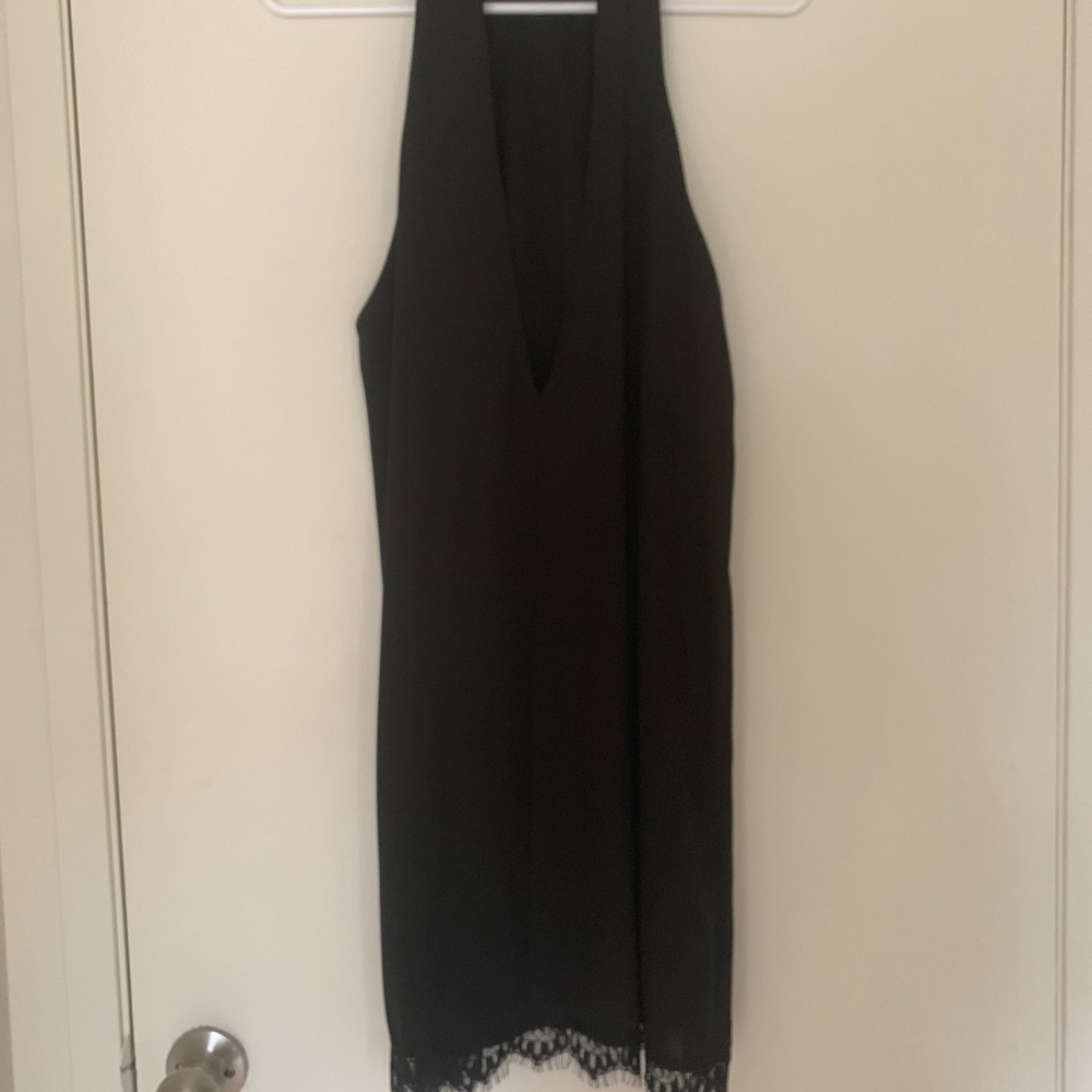 Lulu’s black mini dress - Picture 2 of 2